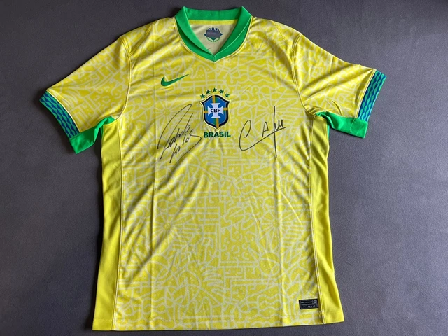 MAILLOT DU BRÉSIL signé Roberto CARLOS, certifié Beckett COA EUR 650,00 - FR