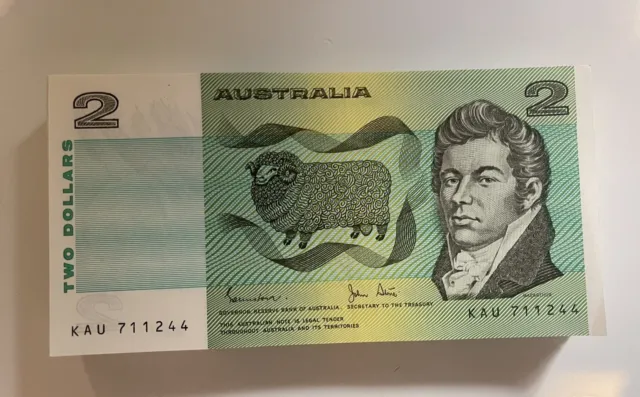 Australia $2 Two Dollar  - - CONSECUTIVE NOTES Consecutive Serials UNC Bundle
