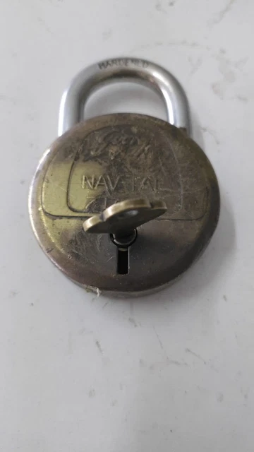 Lucchetto primitivo in ferro del XIX secolo con chiave RARO E PRESTO...