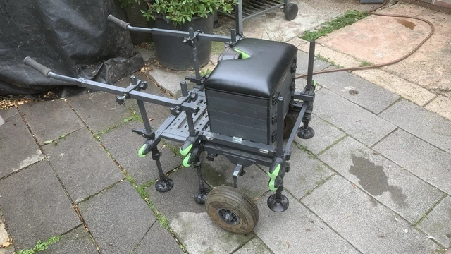 MAVER MXI S4 Drawer Fishing Seatbox With Foot Plate, Wheel Kit