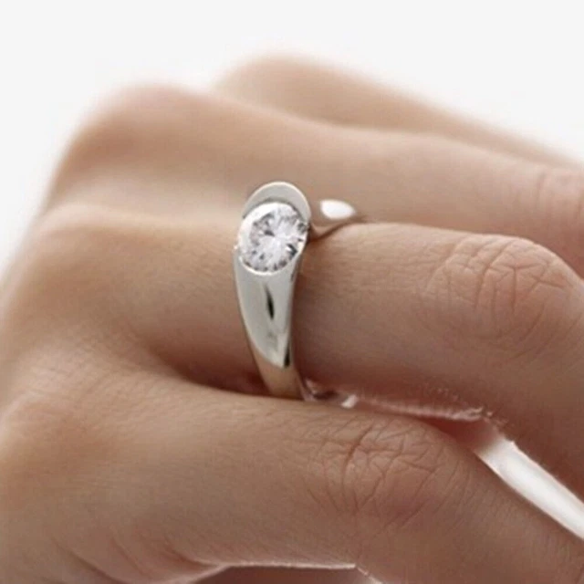 Acquista Orecchini a perno a bolla in moissanite colore D 3,5 mm 0,4 ctctw per donna Diamante da laboratorio incolore scintillante Gioielli in argento sterling S925 GRA in Italia a partire da 24