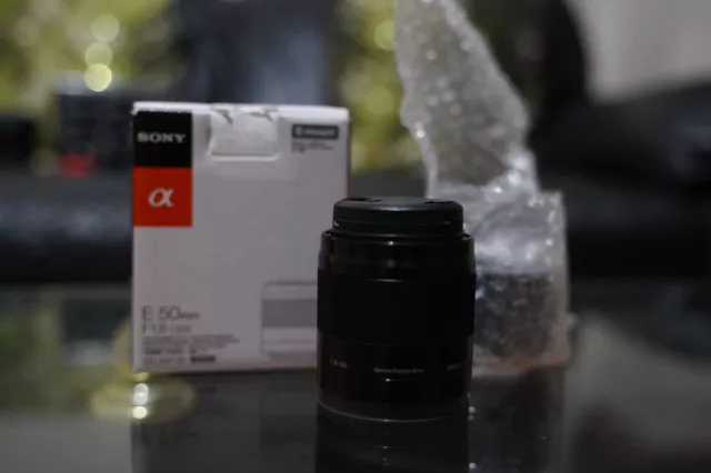 Sony E 50mm F1.8 OSS Prime Lens - SEL50F18 - E-Mount w/ Hoya 49mm UV filter