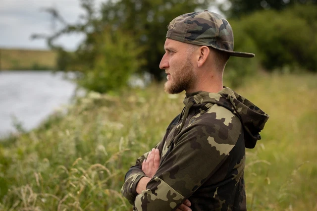 Korda Bekleidungssortiment LE Light Kamo Camo Reißverschluss Hoodie alle Größen - Karpfenangeln *NEU