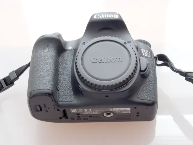 Canon EOS 70D 20.2 MP DSLR (Nur Gehäuse) 128GB ca. 18500 Ausl. vom Händler...#