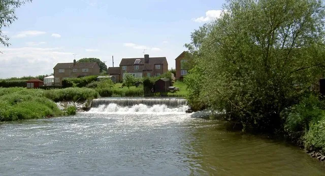 Photo 6x4 Weir on the River Frome Fromebridge  c2008