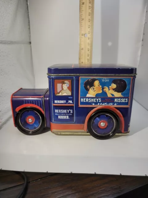 Hershey's Kisses Milk Chocolate PA Tin Truck 2 Compartments 1995 Vintage