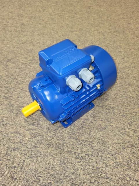 0.55kW, 925rpm, 230-400V  3Phase, 50Hz, B3 Foot Mounted,  AMTECS Electric Motor