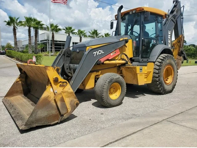 John Deere Backhoe Loader 710L