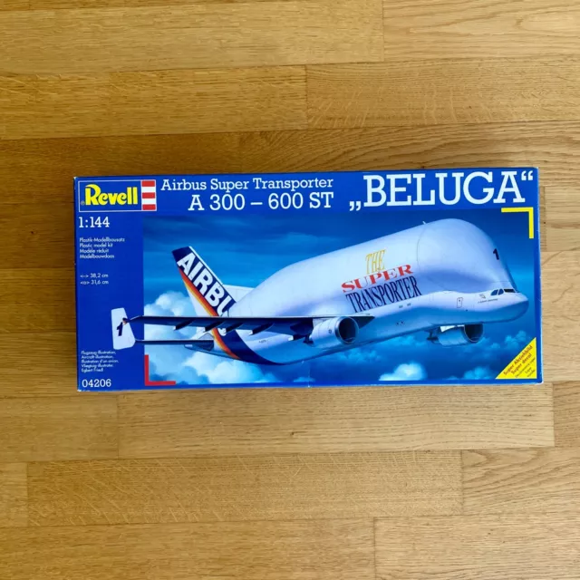 Revell Airbus Super Transporter Beluga 04206 A 300- 600 ST SELTEN