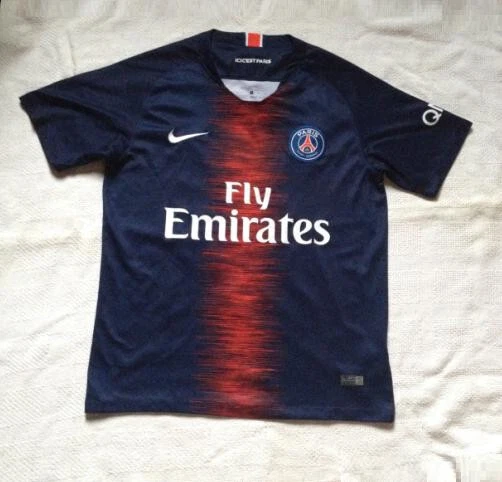 Maillot de Sport Foot PSG 10 NEYMAR JR ICI C'EST PARIS taille S 14-15 ans