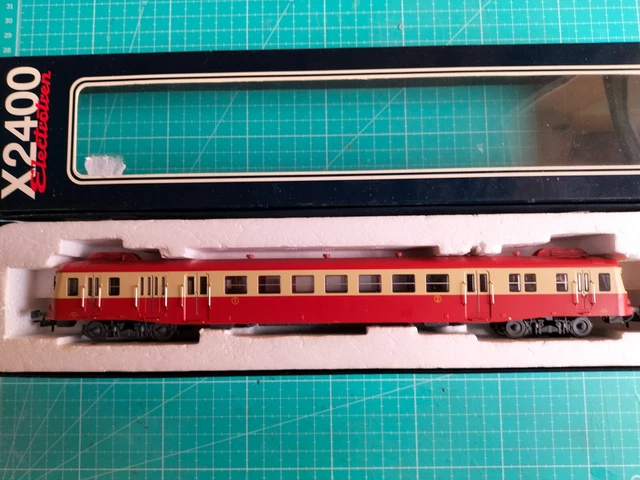 Locomotive Diesel ELECTROTEN 2214 - X2430 SNCF - Echelle H0 - Analogique - Occasion Comme Neuf