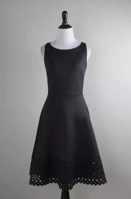 WHITE HOUSE BLACK MARKET $130 Neoprene A-Line Embroidered Hem Dress Size 4