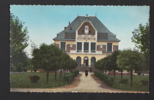 SAINTE-GENEVIEVE-des-WOODS (91) animated town hall