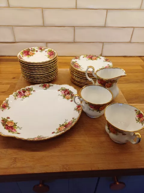 Vintage Royal Albert old country roses tea set