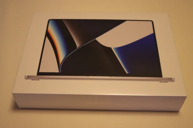 NUOVO Apple MacBook Pro 2021 16 pollici M1 chip max 10 core CPU GPU 32 core 1 TB SSD