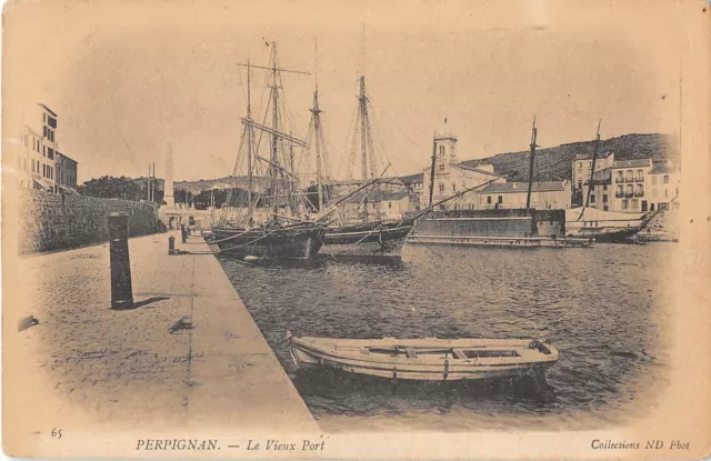 CPA 66 PERPIGNAN LE VIEUX PORT (cpa rare  DOS NON DIVISE