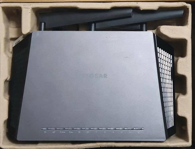 NETGEAR Smart Wi-Fi Router Nighthawk AC1900 R7000 For Gaming & Streaming 3