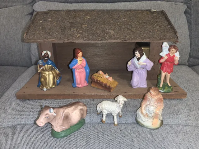 Vintage Nativity Made in Japan Lighted Manger Music Box Silent Night 9 pc  Set