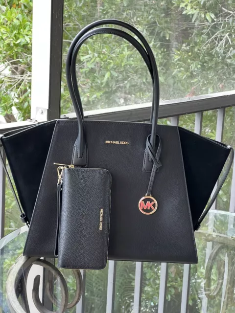 Michael Kors Women XL  Extra-Large Leather Tote Shoulder Handbag  Black+ Wallet