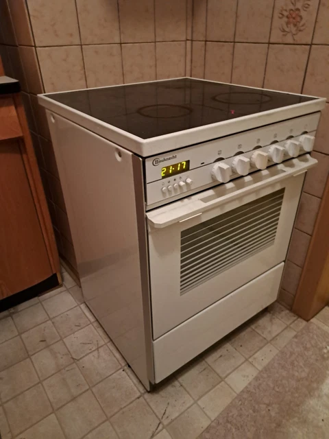 Bauknecht SLZK 1680 WS Backofen und Herd