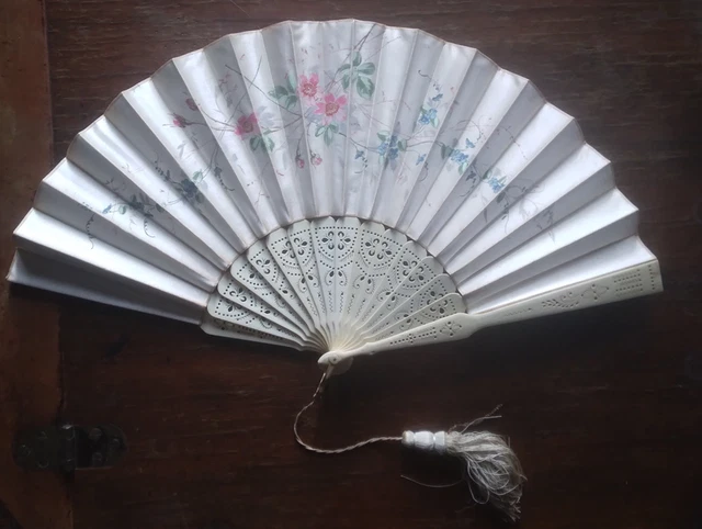 ANCIEN EVENTAIL ANTIQUE fan epoque XVIIIe directoire scene antique ANCIEN EVENTAIL ANTIQUE fan epoque XVIIIe directoire scene antique