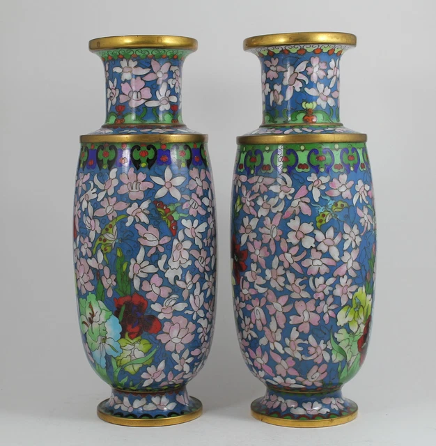 A pair of middle 20th C Chinese cloisonne enamel vase 626