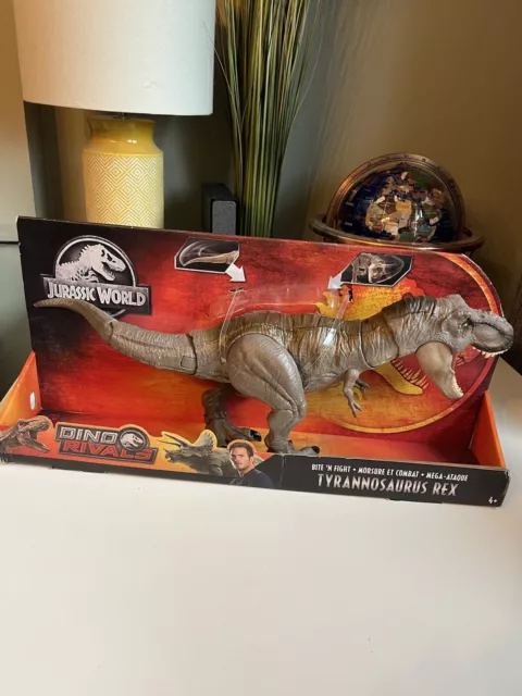 Jurassic World Bite 'N Fight Tyrannosaurus Rex - Dino Rivals