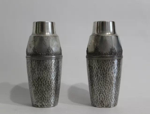 2x WMF Jugendstil Design Vase Metall Hammerschlag Straußenmarke um 1900
