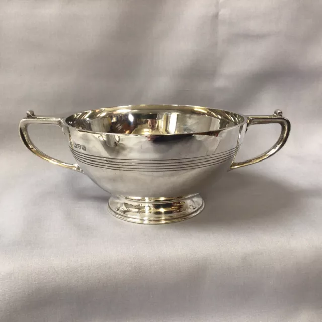 1913 Chester Solid Silver Ribbed Twin Handle Bowl Bouillon Consommé Cup. 197.65g
