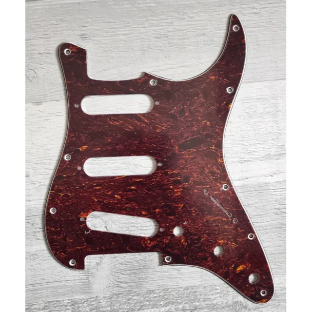 Pickguard Tortoise SSS 3 ply 11 trous style Stratocaster post 72