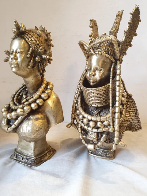 Hermosos bustos de bronce del rey y la reina de Benín. Trabajo increíble 0,46 cm. Nigeria.