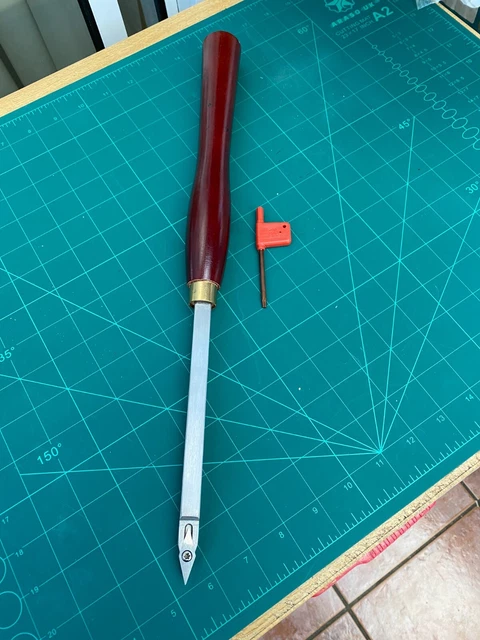 High Quality  Turning Chisel With  Wooden Handle and Diamond Carbide Insert