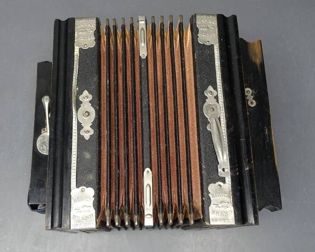 BEAVER VINTAGE SQUEEZE Box 10 Button Wood Accordion Musical Instrument
