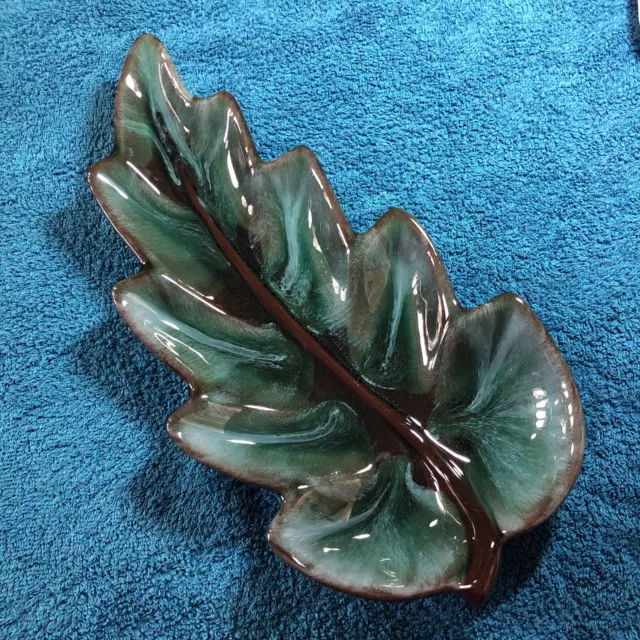 Vintage Blue Mountain Pottery Lovely Large Leaf Shaped Dish( 14”/36cm)