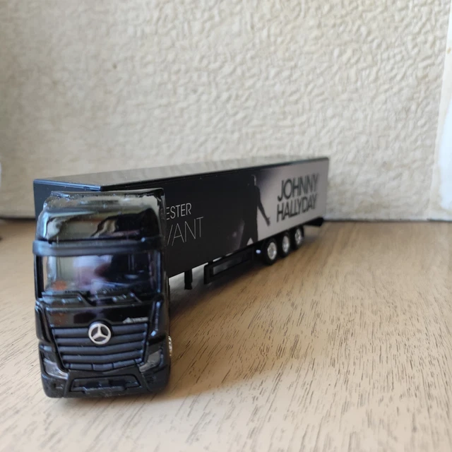 Camion Semi-remorque Johnny Mercedes – Échelle HO 1/87 – Occasion