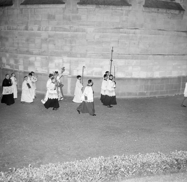 BASILICA OF SAINTETHERESE de l'EnfantJesus in Lisieux 1954 Old Photo