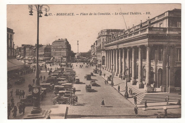 Cpa 33 - Bordeaux : Place De La Comédie - Grand Théâtre (Gironde) Non Écrite