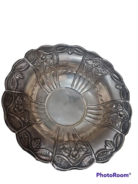 Decorated And Engraved Silver Dish, Old Dish, Household Utensils