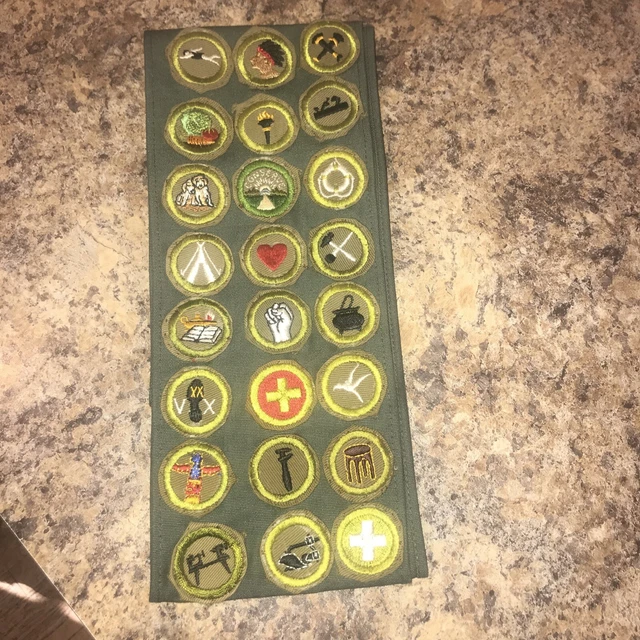 VINTAGE ORIGINAL BSA Boy Scout Green Sash with 24 Merit Badges Patches