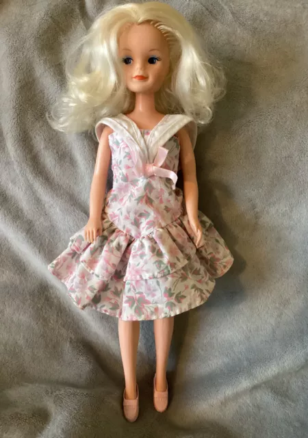 VINTAGE 1986 PEDIGREE My First Sindy Doll, Pretty Outfit & Shoes ...