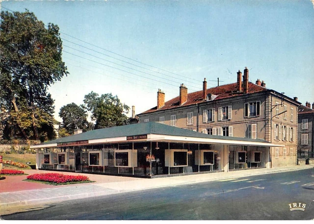 54 - SAN61681 - BACCARAT - The shop for sale of the Cristallerie - La Cigogne