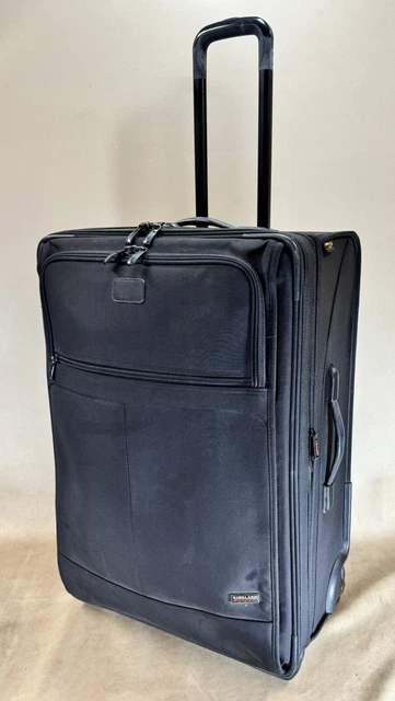 Kirkland Signature Black 27” Upright Expandable Wheeled Large Trip Suitcase