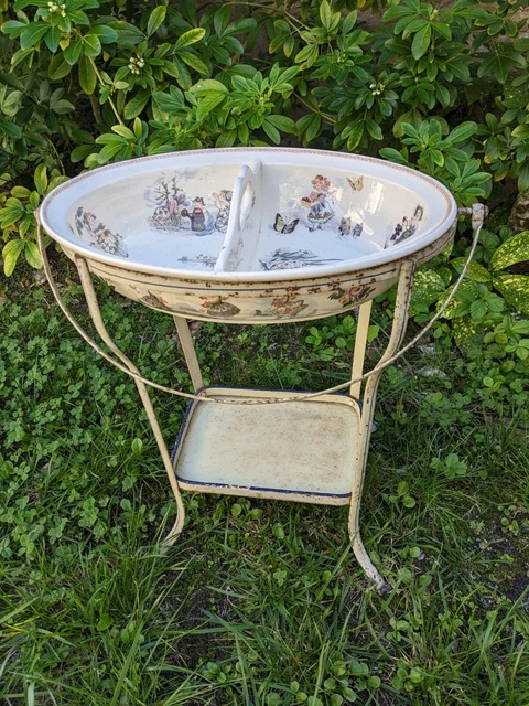 Bassin Et Broc Toilette Dinette Poupée Ancienne En Porcelaine