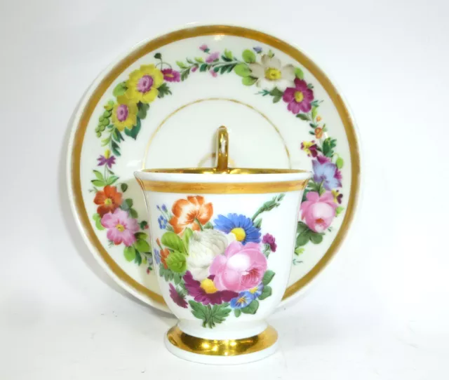 Schöne Biedermeier Tasse mit Blumenmalerei um 1840 B-59