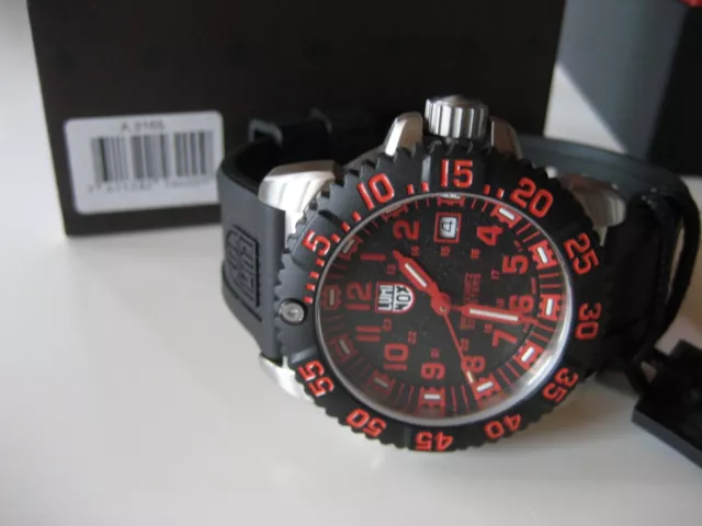 Luminox Uhr Navy Seal Colormark rot A.3165 Swiss Made