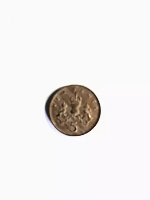 A BRITISH 1975 ELIZABETH II FIVE PENCE 5p coin.