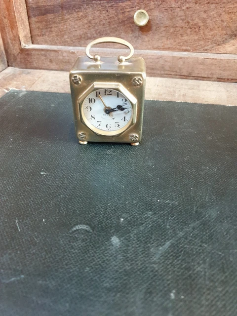 Réveil De Voyage Miniature Vintage Années 50 - Hy Moser, Mécanique, 17 Rubis