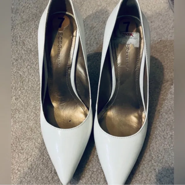BCBG Bright White Patent Leather High Heel Pumps 7 Classic Pointed Toe Heels
