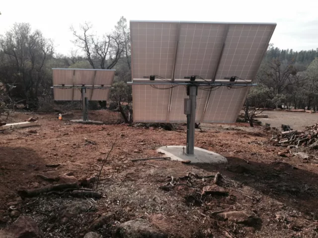 Solar panel pole mount/holds 6 large panels/fits a 6" pipe or post. Bracket only