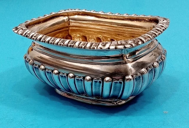 Antique 1878 Wilmore & Co Birmingham Sterling Silver 35 Gram Vinaigrette 2 1/2"
